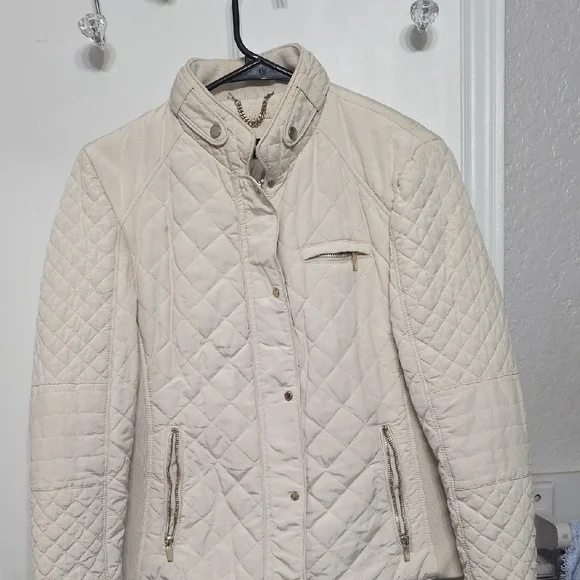 Elegant Cream Quilted Women's Jacket - Picture 6 of 14